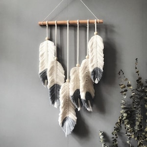 Macrame Feather Wall Hanging, Moderne Macrame Wall Art, Boho Wall Decor, Nursery Home Decor, Living Room Wall Art, Kerstcadeaus L05