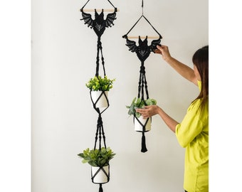 Two Tier Bat Plant Hanger, Bat Plant Hanger, Bat Wall Hanging, Bat Plant Holder, Plant Pot Hanger, Gothic Macrame Bat, Plant Lover Gift I04