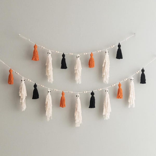 Ghost Bunting For Mantle, Ghost Bunting, Boo Garland, Halloween Home, Spooky Wall Decor, Halloween Ghost, Halloween Garland V75