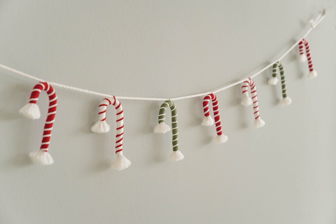 Macrame Candy Cane Garland, Farmhouse Christmas, Christmas Bunting