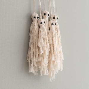 Macrame Ghost Decor, Halloween Tapestry, Gothic Macrame, Felt Ghost, Spooky Decor, Dark Wall Art, Gifts For Goths, Hanging Decoration V82 image 6