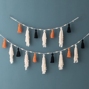 Ghost Garland, Halloween Party, Holiday Garland, Ghost Decor, Halloween Decor, Spooky Home Decor, Rustic Halloween, Garland For Mantel V75