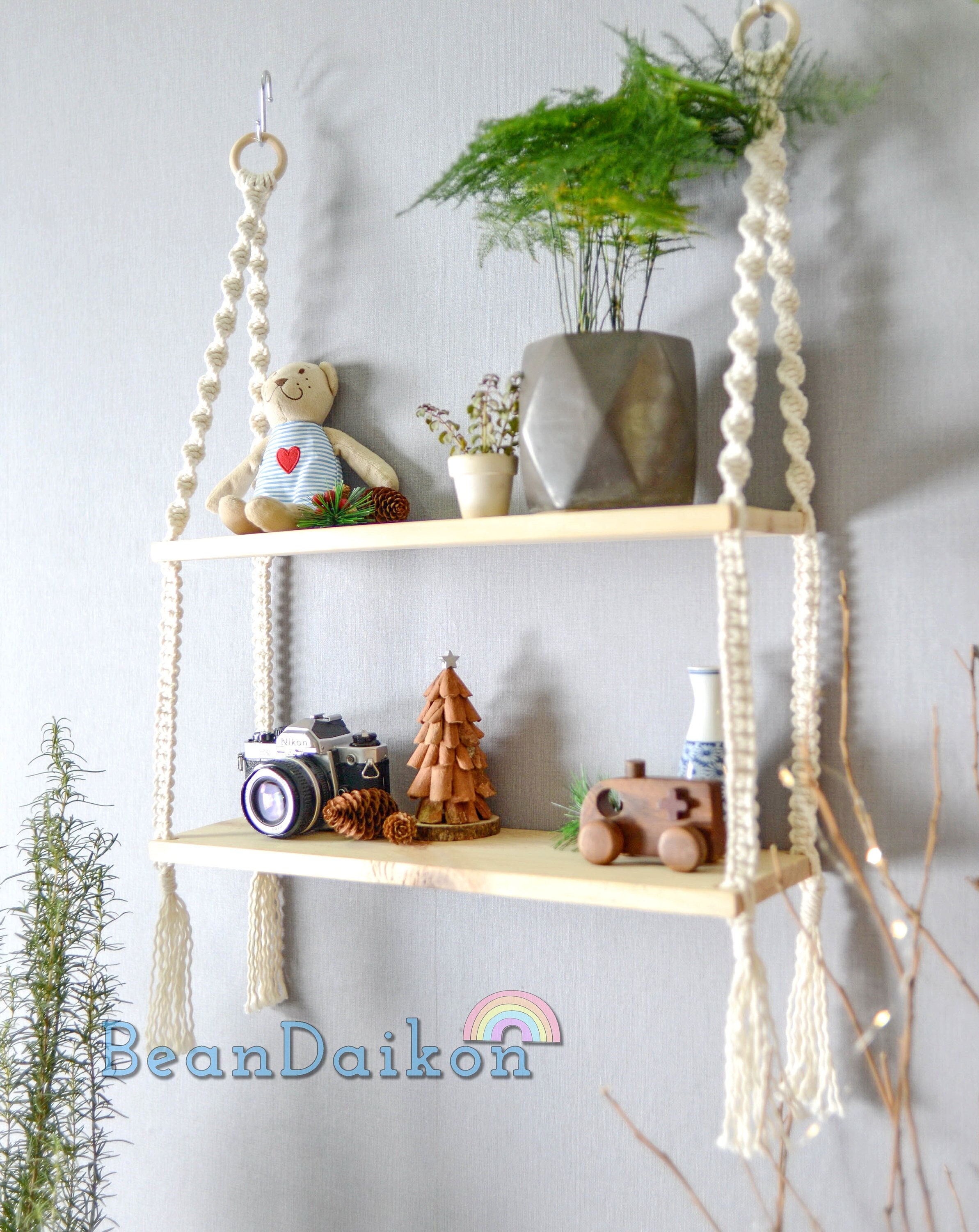  MAKEONEWO Estante de macramé para colgar en la pared, estantes  de macramé de 3 niveles, hechos a mano, estante flotante bohemio decorativo  para plantas, estante de exhibición para organizar y decorar 