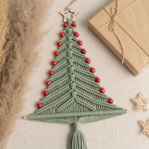 Rustic Green Macrame Christmas Tree Wall Decor X62