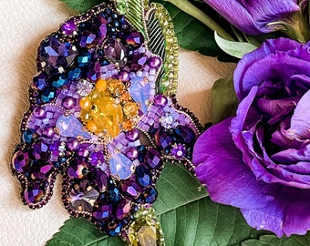 Embroidered Iris Brooch, Crystal Beaded Flower Broach, Women's Jewelry, Flower Bouquet Pin