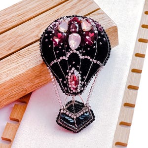 Vintage Hot Air Balloon Brooch – Hand Embroidered Pin with Crystals and Beads – Statement Black Velvet Balloon Jewelry Gift for Traveler