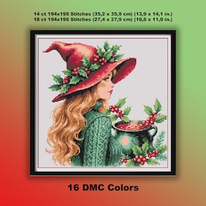 Op de afbeelding: Kruissteekkunst van een vrouw met lang blond haar die een rode heksenhoed draagt ​​versierd met hulst. Ze draagt ​​een groene trui en houdt een ketel vast. Het kunstwerk is zwart omlijst. De tekst luidt: 14 ct 194x198 steken (35,2 x 35,9 cm) en 18 ct 194x198 steken (27,4 x 27,9 cm).