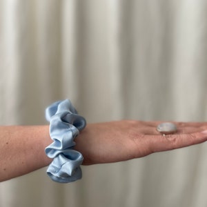 Mulberry silk scrunchies 19 momme. Beautiful gift for her Sky Blue