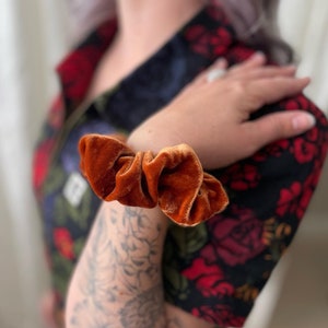 Silk Velvet Scrunchie. Beautiful Vibrant colours. Soft Hair Hugging Silk Velvet. Silk Scrunchie. Bridesmaid Scrunchie Gift. Gift for her.