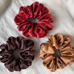 Mulberry silk scrunchies 19 momme. Beautiful gift for her image 10