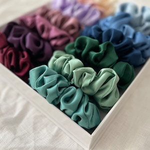 Mulberry Silk Scrunchies. Smooth & Luxurious 19 Momme 100 % Pure Mulberry Silk. Hair Kind Scrunchies. Gift For Her. Bridesmaid Scrunchies