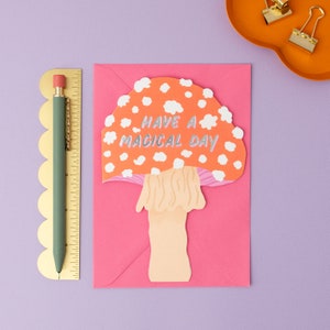 carte d'anniversaire champignon | découpée en forme de champignon | Carte d'anniversaire champignon magique