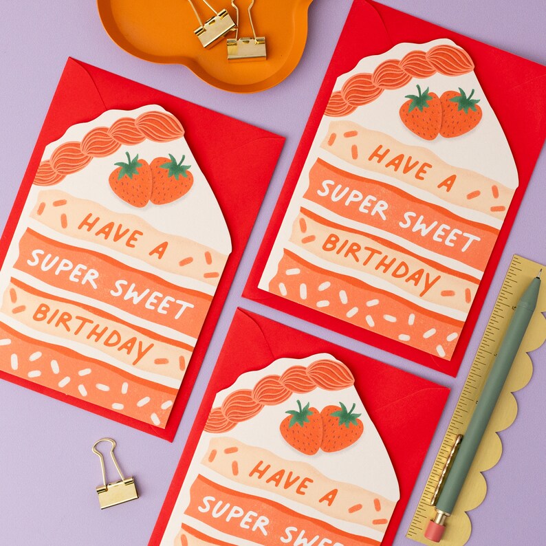 Carte de gâteau d'anniversaire super doux | en forme de découpe d'anniversaire unique | de gâteau aux fraises | pour elle | Pour un ami | Pour soeur image 2