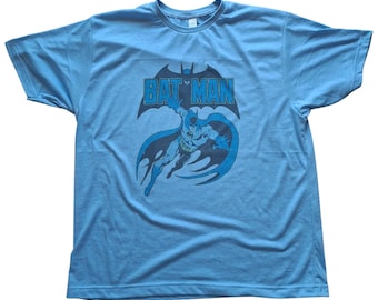 Vintage 1970-tals Batman-t-shirt med grafisk design, herr, retro-t-shirt med tecknad grafik, blå mjuk bomull, klassisk superhjältekonst