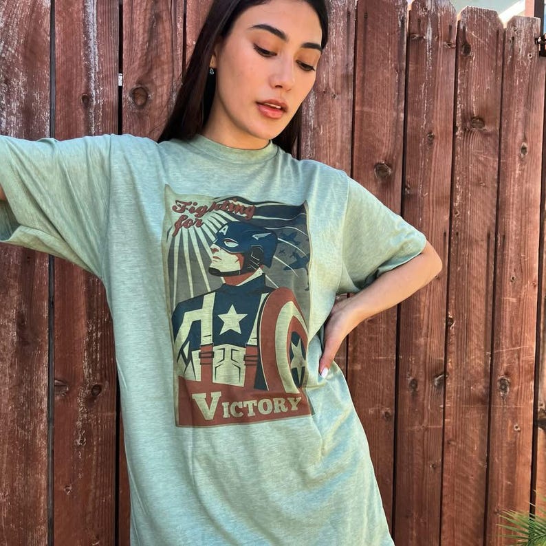 Captain America T-shirt i vintage-stil med grönt motiv Heather Green