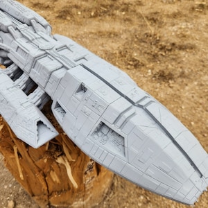 Battlestar Pegasus 2004 Screen Accurate Collector&#39;s Series