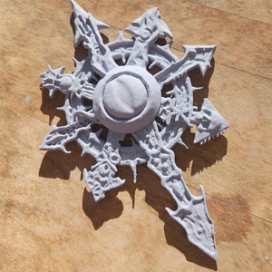 W40K Chaos Emblem Cosplay/Display