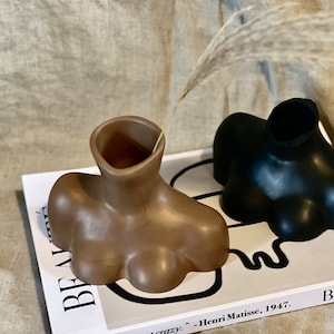 Torso Vase, Bust Vase, Decorative pot, Sculpture Vase, brush holder, Christmas gift, modern decor, minimal home, female body, unique art
