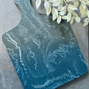 Handmade Marbled Jesmonite Serving Board: Heat Resistant Table Decor