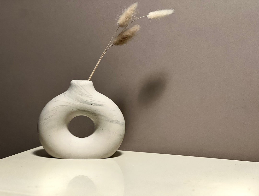 Doughnut Vase, Marbled Vase, Scandi Donut, Neutral Home Decor, Dried
