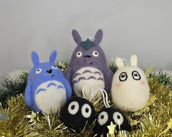 Juego de adornos navideños de Totoro de fieltro agujado: Figuras de lana hechas a mano
