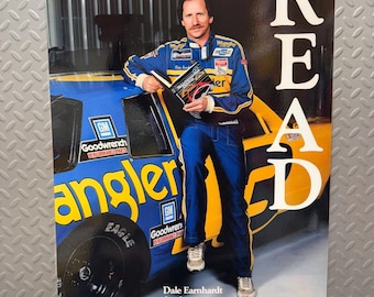 Vintage Nassauer 1986 Dale Earnhardt # 3 Wrangler „READ“ Cannon Libraries Werbeplakat (laminiert - 24,5 x 18,5)