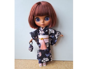 Kimono japonais pour poupée Blythe Kimono pour poupée Blythe Yukata pour poupée Robe avec imprimé fleurs Vêtements pour poupée Kimono fabriqué à la main