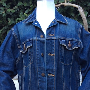 LEVI STRAUSS SIGNATURE Classic Cut Dark Wash Denim Jacket with Distressed Hem Edges