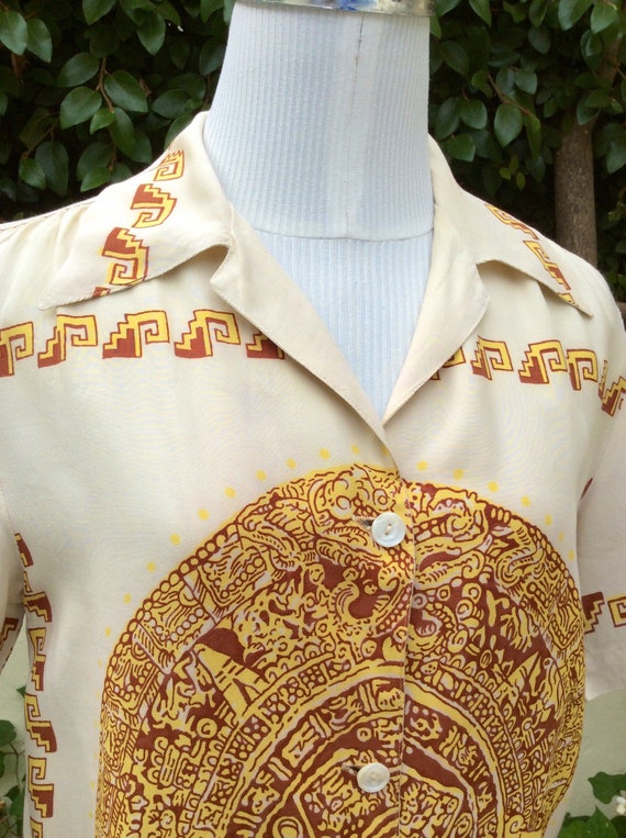 1950s Graphic Print Summer Shirt with Mesoamerica… - image 2