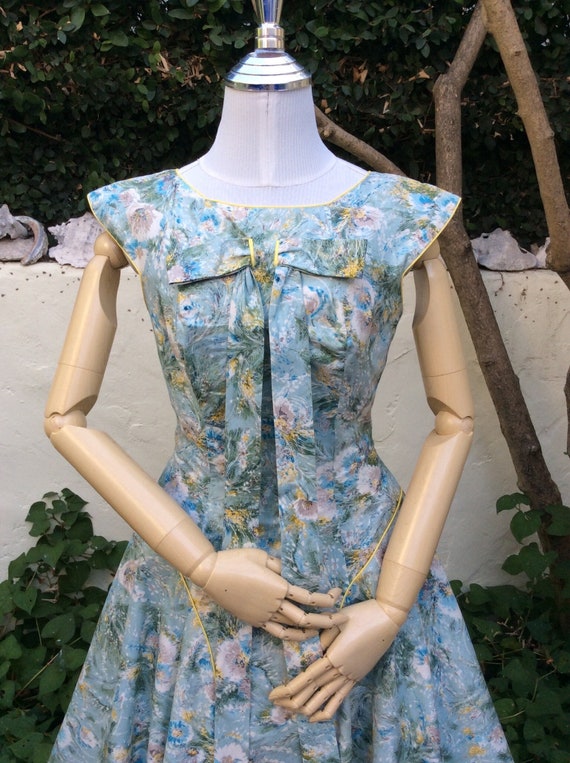 1950’s handmade full skirted Sundress with built i