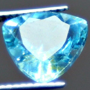 Natural London Blue Topaz, Blue Topaz Long Trillion,November Birthstone, Blue Topaz For Jewellery,London Topaz Blue 3.5 Carat.