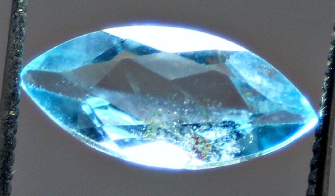 深い青色が魅力のロンドンブルートパーズ 6.30ct（12月誕生石）