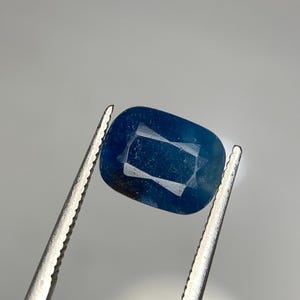 Hauyne zeldzame blauwe Hauyne sodalietgeslepen edelsteen, 1,80 kt, meel, @Afghanistan