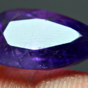 4,0 CT Ametista Roxo Formato de Pêra Corte Extravagante Pedra Preciosa Solta para Anéis e Pingentes, Skardu Paquistão