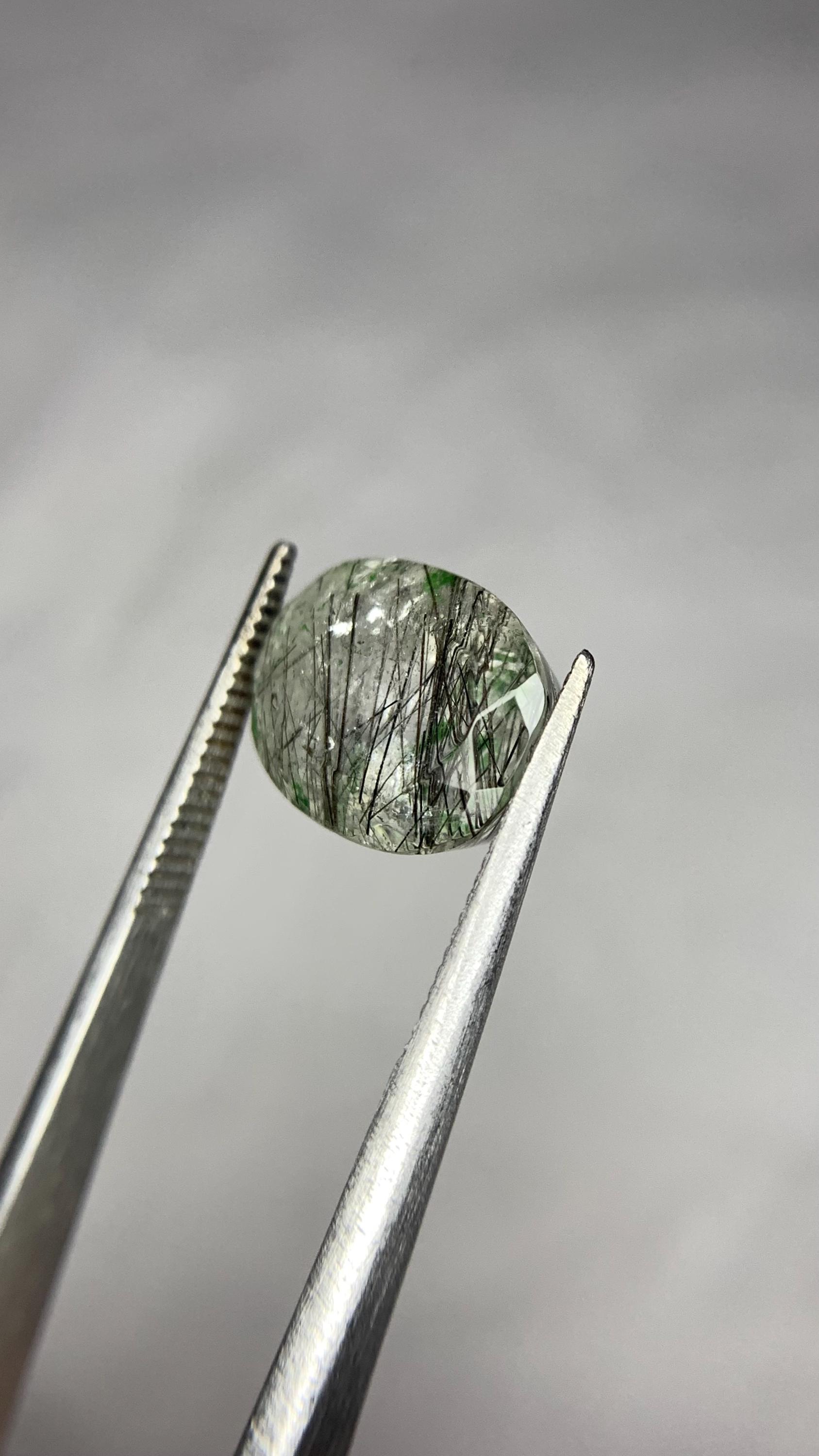 5.35カラット ブラックルチルクォーツ オーバルカット | パキスタン