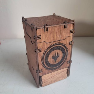 MTG Commander Deckbox with Dice Drawer