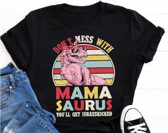 Mama Saurus camisa, dinosaurio mamá camisa, regalo para mamá, mamá camisa, dinosaur mamá camisa, regalo del día de la madre, camisa divertida mamá, divertido regalo de la esposa