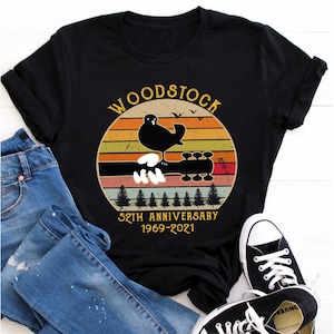Woodstock T-Shirt - 60&#39;s, Festival,3 Days of Peace & Music 1969 ,Peace and Music ,woodstock 52th anniversary,Vintage Music Gift