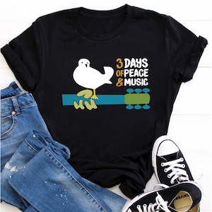 Woodstock T-Shirt - 60&#39;s, Festival,3 Days of Peace & Music 1969 ,Peace and Music ,woodstock 52th anniversary,Vintage Music Gift