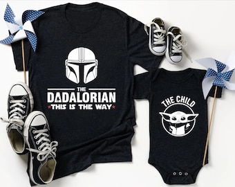 Das Dadalorianer T-Shirt, Das Kind Shirt, Star Wars Shirt für Papa, Ehemann Geschenk, Vatertagsgeschenk, Geschenk für ihn, Papa Geschenk, P7400
