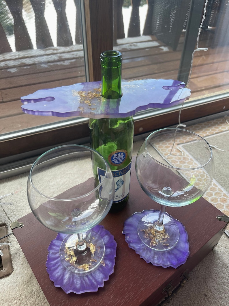 Resin Wine Glass Holder and Coaster Set