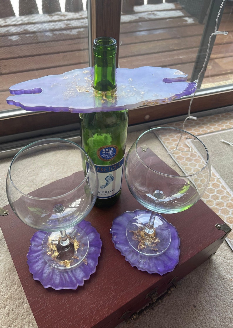 Resin Wine Glass Holder and Coaster Set