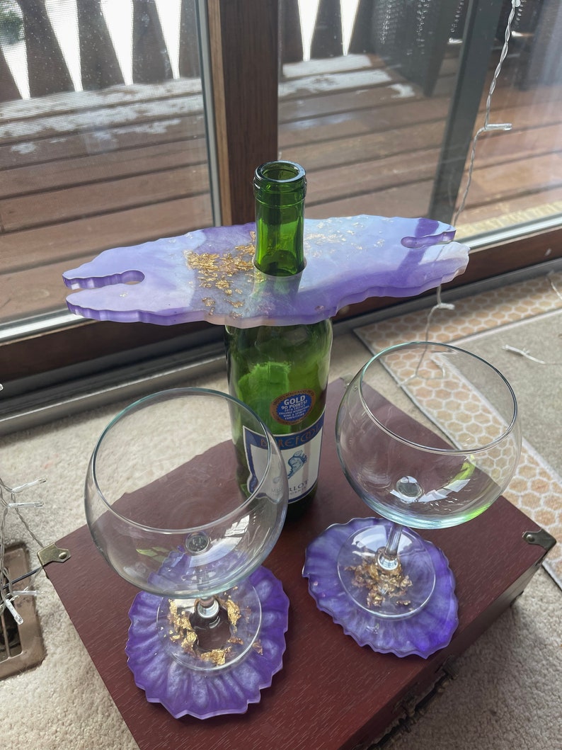 Resin Wine Glass Holder and Coaster Set