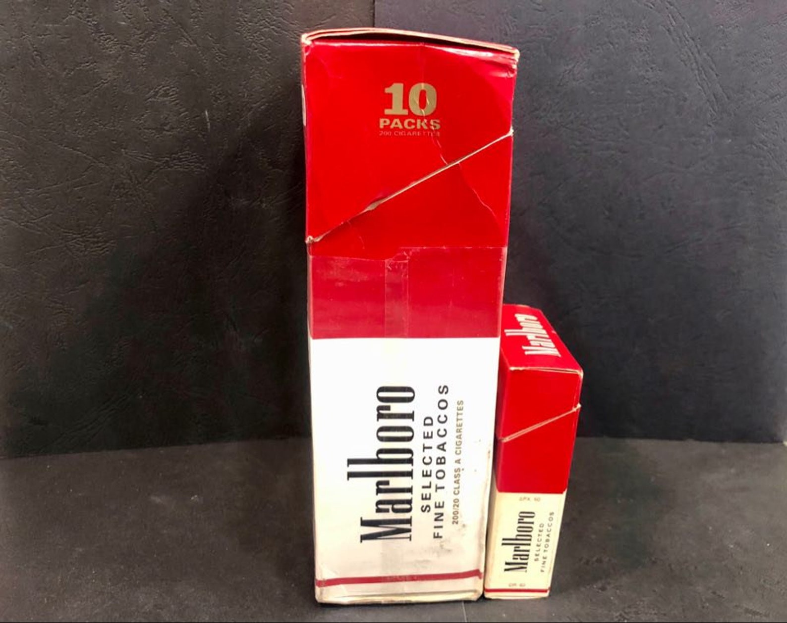 Lot De Bobs Marlboro Vintage Années 80 - Rouge, Coton, Taille Réglable, Neuf Sans étiquette