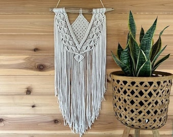 LAURA Medium Macramé Pared Colgante / Decoración de pared / Decoración Boho / Arte de Fibra