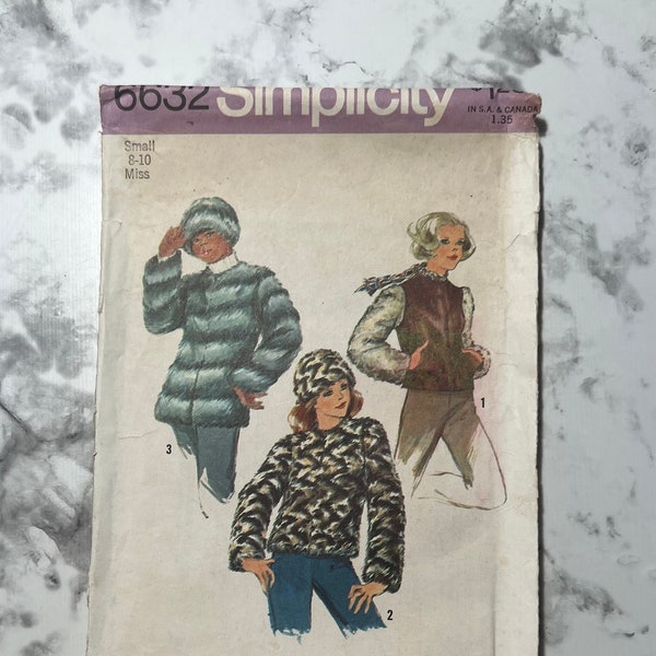 70s Misses Jacket in 2 Lengths and Hat Pattern, Zip Up Faux Fur Coat with Pockets and Hat Pattern, Simplicity 6632, Size Small 8-10, Uncut