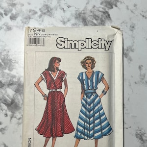 80s Misses Jiffy Dress Pattern, Easy to Sew Short Sleeve Midi Length Dress with Pockets, Simplicity 7945, Size NN 10-12-14-16, Uncut