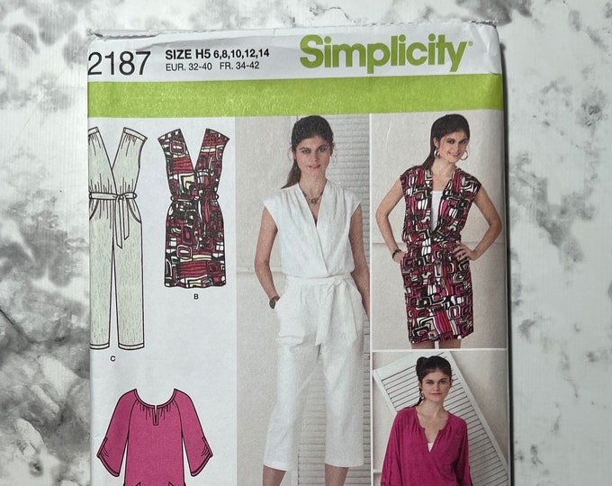 Simplicity R11060 Misses Dress, Jumpsuit, and Knit Tunic Pattern, Sleeveless Jumpsuit ...