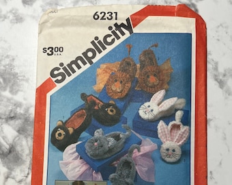 80s Adults and Boys and Girls Furry Animals Slippers Pattern, Lion, Rabbit, Bear and Mouse Slippers, Simplicity 6231, Size Adult, Uncut