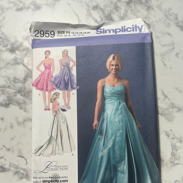 Laura Lynn Collection, Misses'/Miss Petite Evening Dress Pattern in 2 Lengths, Sleeveless Gown, Simplicity 2959, Size P5 12-20, Uncut